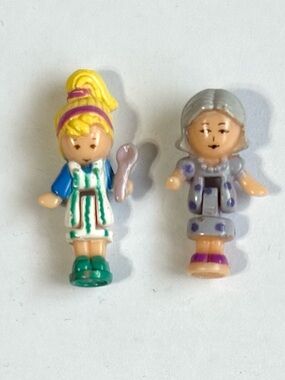 2 Vintage Polly Pocket & Granny Rose Figures - Grandma’s Cottage - Bluebird 1994